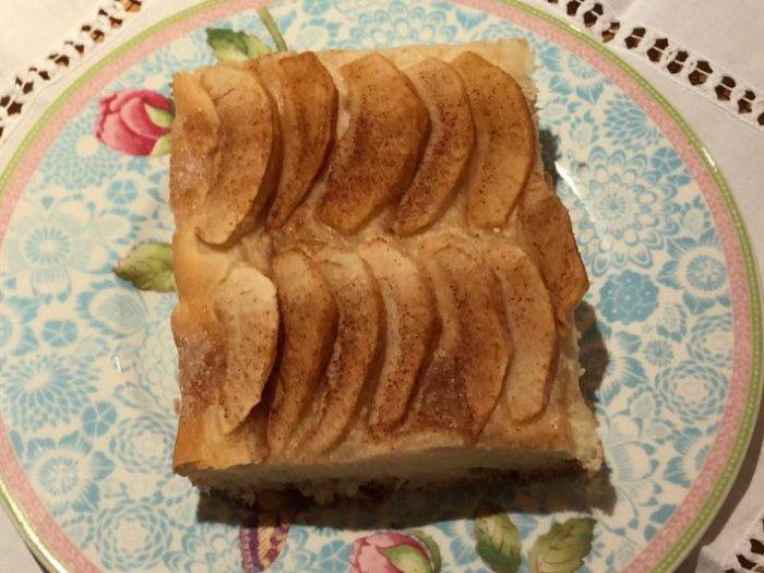 COMBIONLINE - Apple pie traybake, mother's style