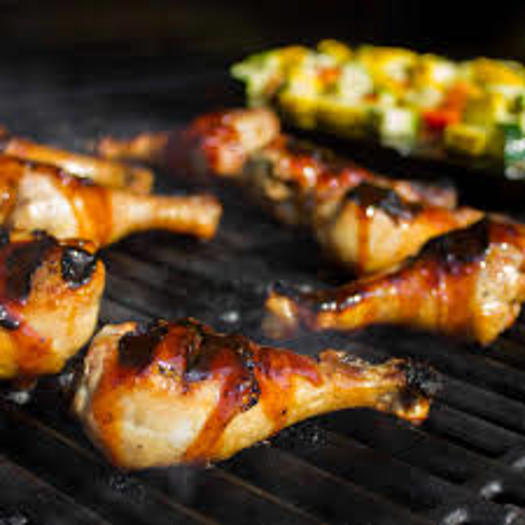COMBIONLINE - Sticky barbecue chicken wings and drumsticks