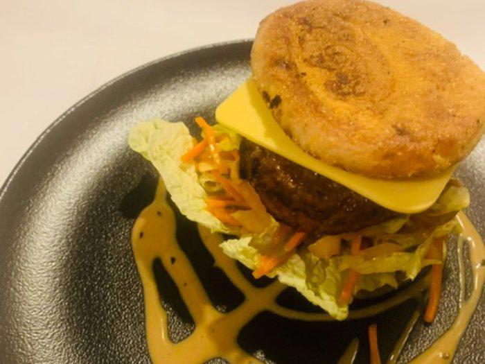 COMBIONLINE - Country chicken breast old english muffin burger