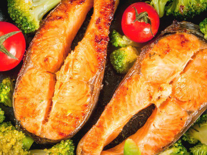 COMBIONLINE - Grilled Salmon Steaks