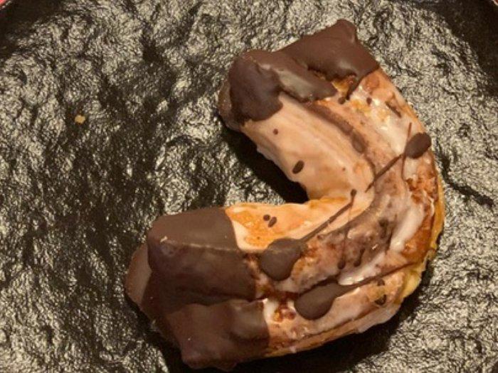 Hörnchen mit Marzipan und Schokolade