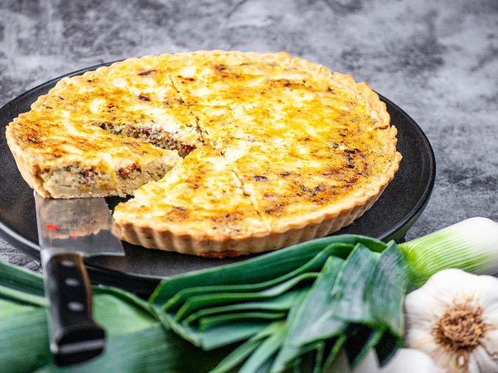 Dort z brambor, cibule, šalvěje a gruyère